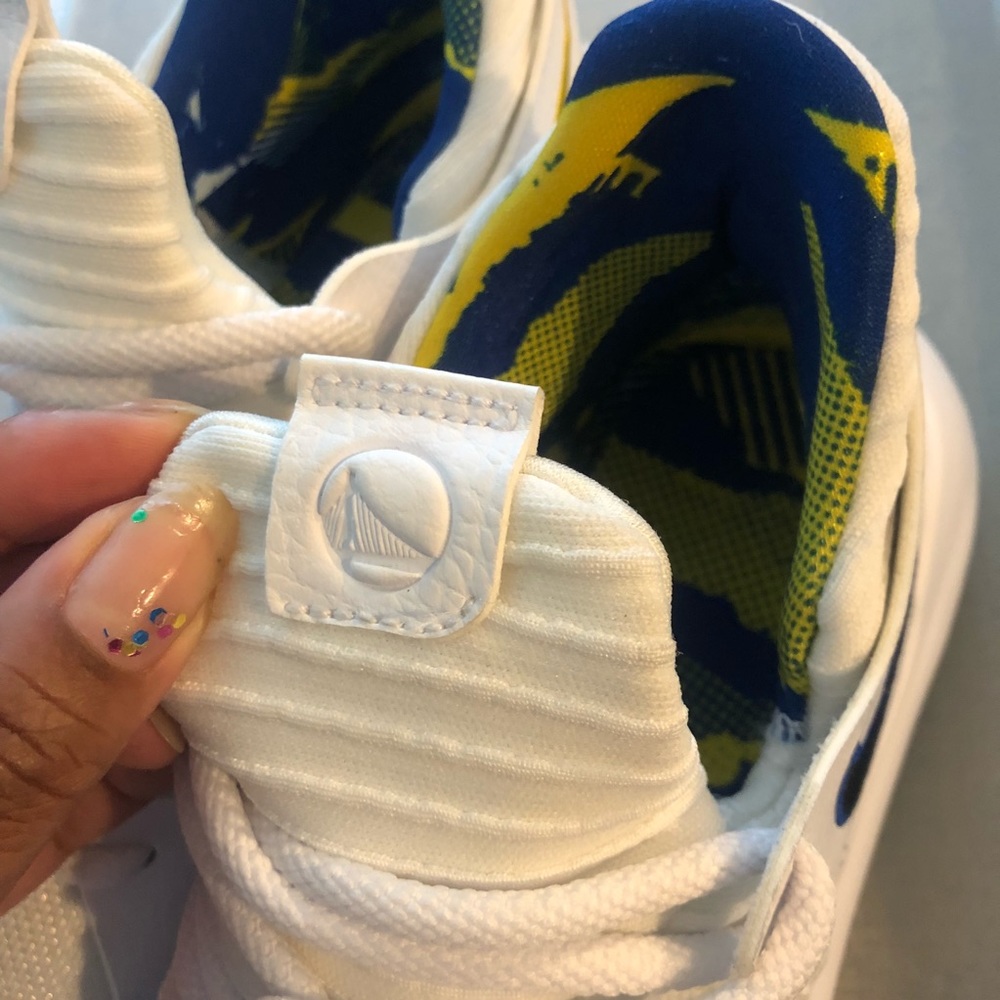 KEVIN DURANT NIKE SNEAKERS